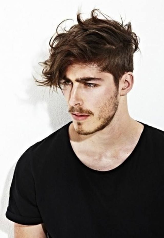 coupe de cheveux homme 2016 moderne cheveux longs bruns beau gosse