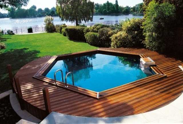 piscine en bois hors-sol hexagonale pratique aménagement original jardin