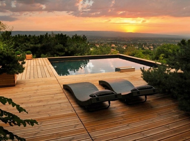 piscine de jardin élégante design bois chaise longue confort 