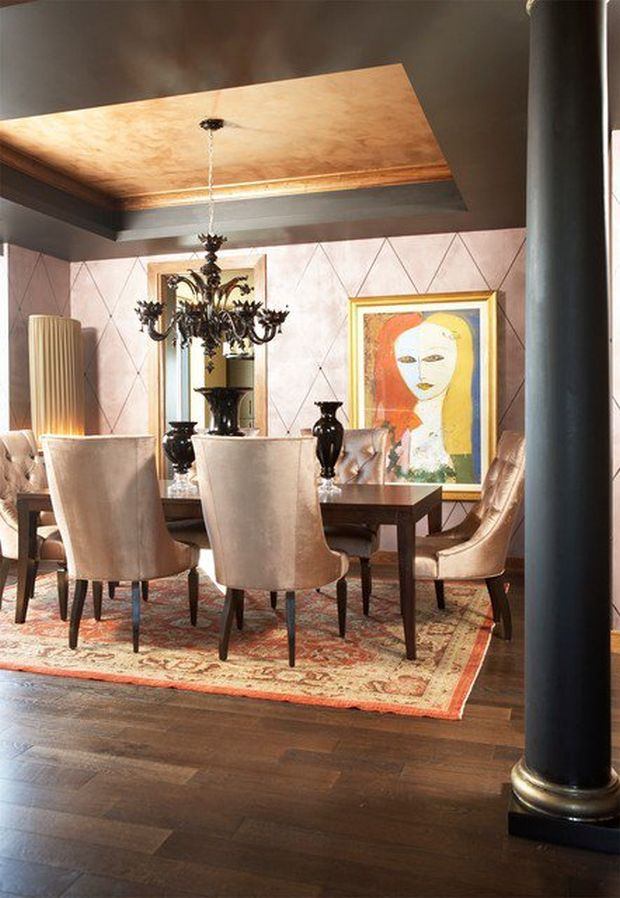 salle à manger intérieur plafond idée fauteuil vase noire tableau moderne