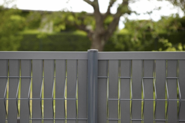 clôture de jardin grise design solide dirickx groupe 