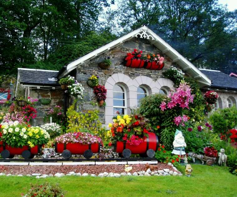 idée aménager jardin déco florale riche 