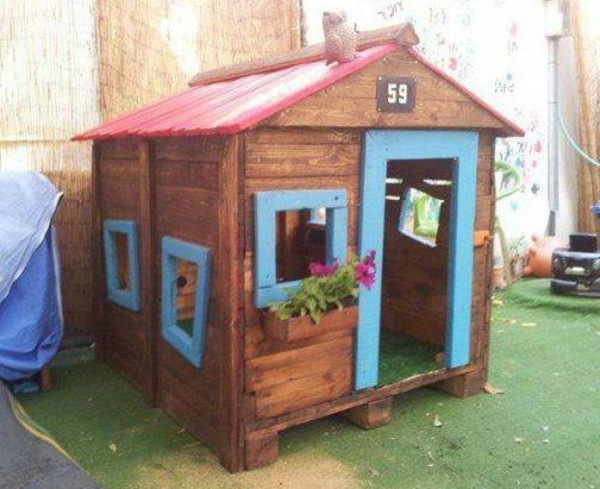 idée bricolage petite maison palettes bois 