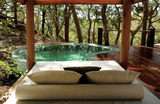 terrasse bois piscine design