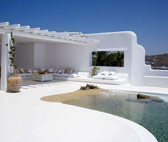terrasse design piscine moderne