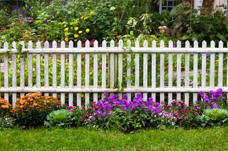 déco clôture de jardin idée fleurs originale 