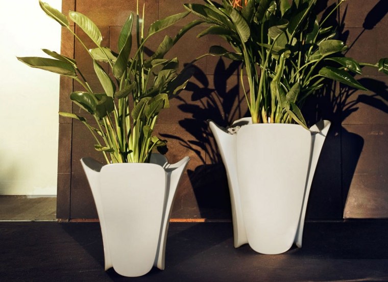 cache-pot blanc moderne design Vondom plante design