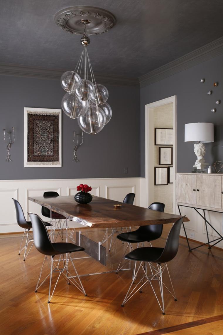 salle à manger mur gris lampe design chaise de cuisine noire table à manger en bois