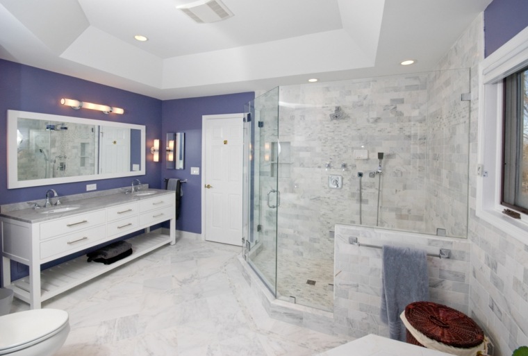salle bain design plafond marbre 