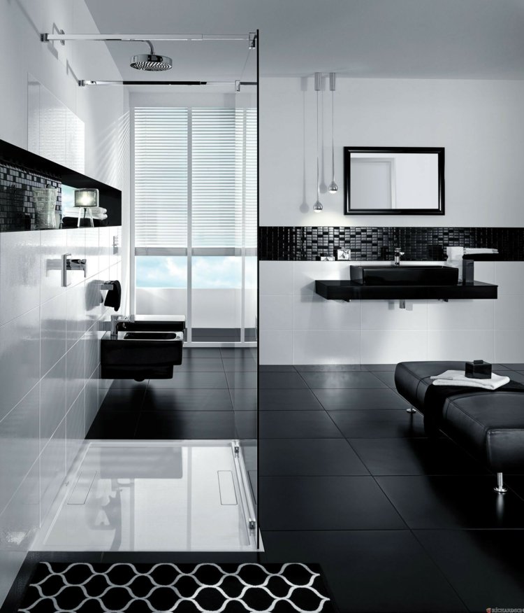 salle de bain noir et blanc elegante