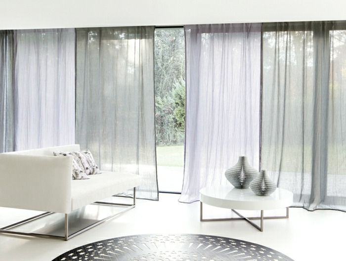 salon minimaliste couleurs pales rideaux legers