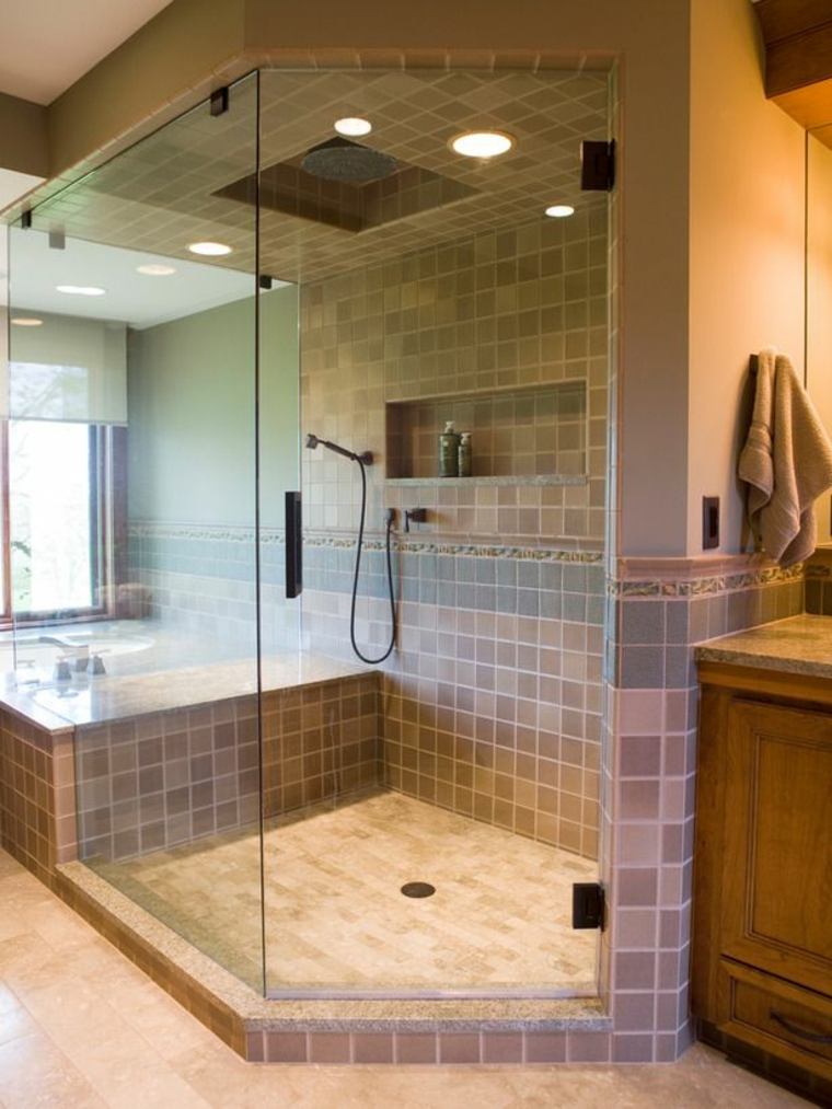 salle de bain avec douche italienne confort aménagement idée 