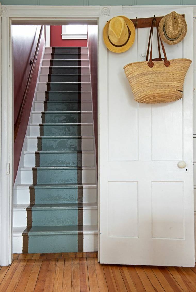 déco escalier moderne tapis passage