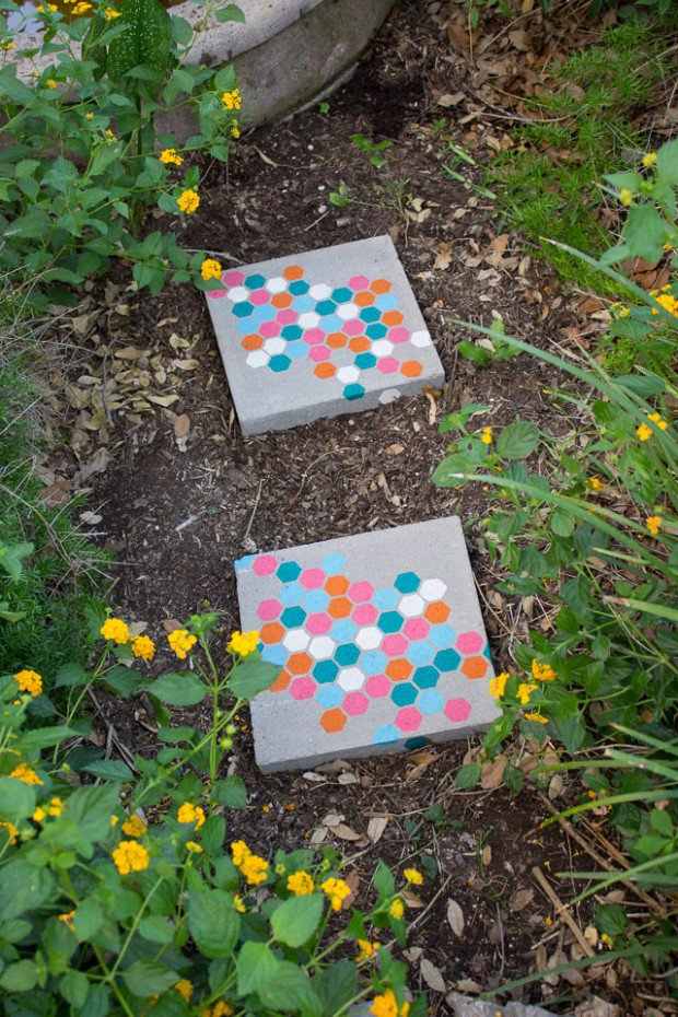 décoration jardin pierre stickers colorés 