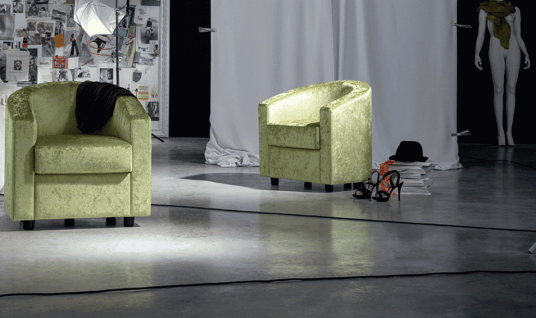 aménagement salon moderne fauteuil vert design 