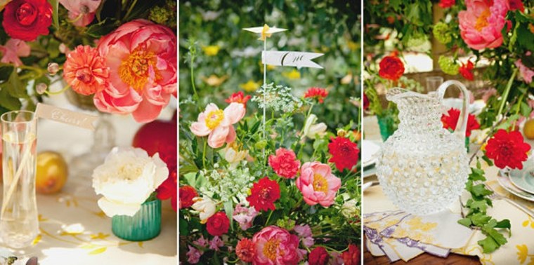 table de fête idée déco fleurs roses rouges blanches 