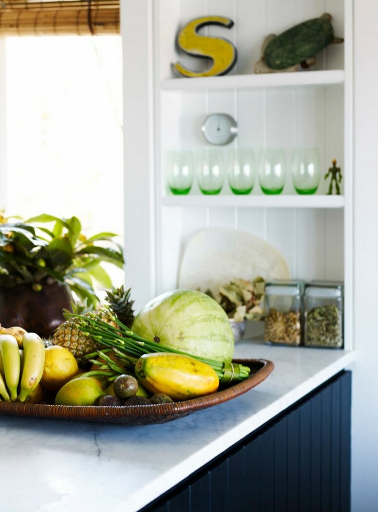 décoration maison cuisine idée fruits étagère