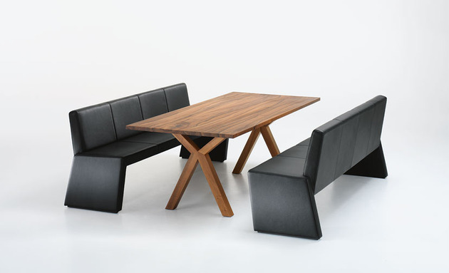 mobilier design moderne table en bois banc noir design girsberger