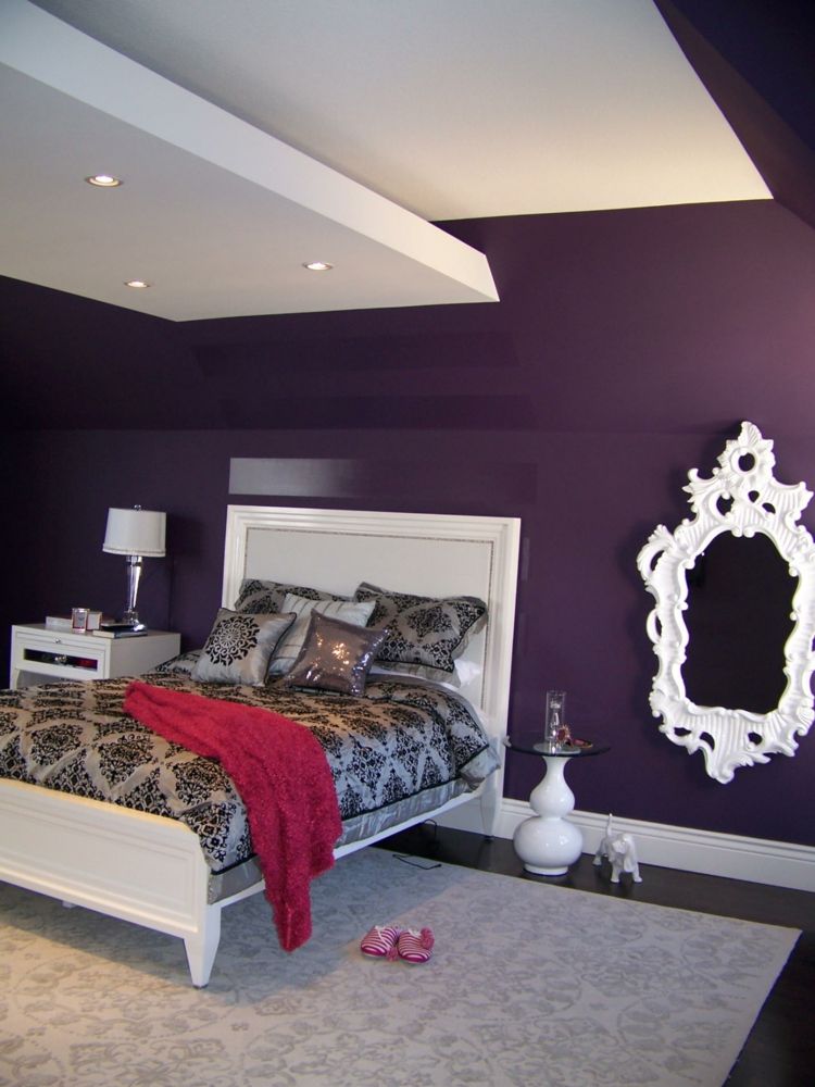 decoration murale chambre a coucher violet