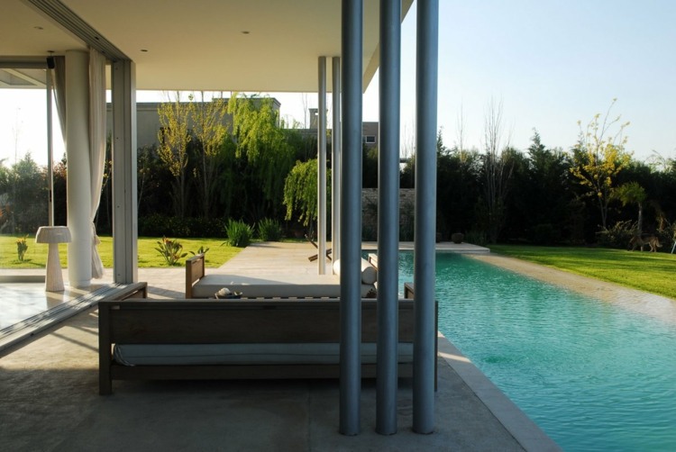 terrasse avec piscine design interessant