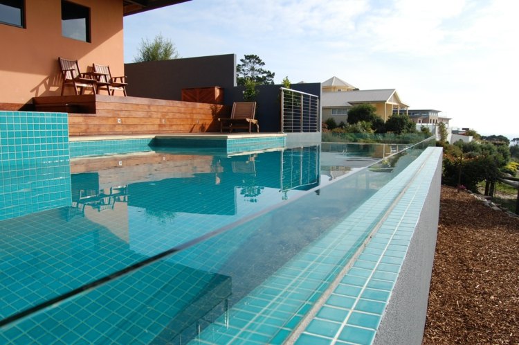 terrasse piscine design interessant
