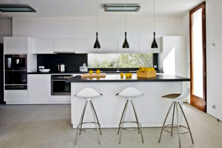 îlot central idée cuisine moderne style minimaliste noir et blanc tabouret luminaire suspension 