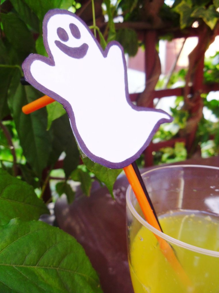 fantôme carton idée brico DIY halloween activité manuelle enfant