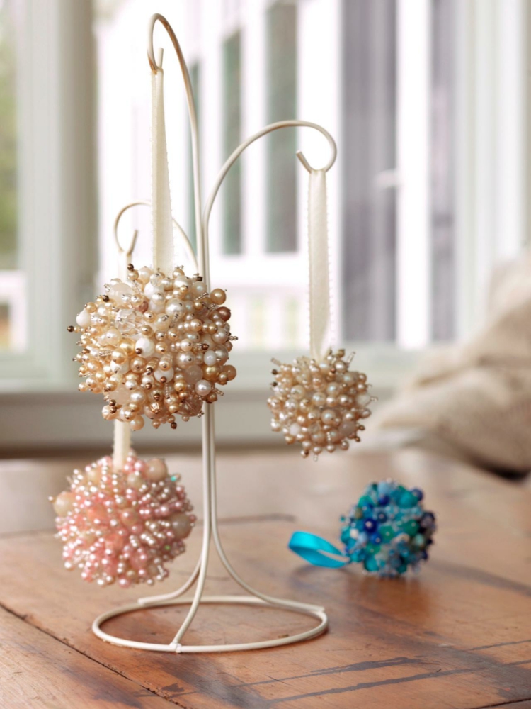 boules de Noël à décorer perles