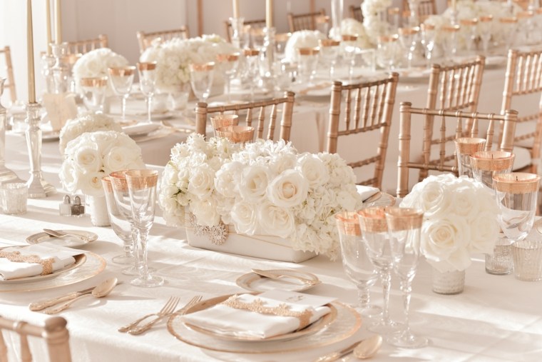 décoration mariage idée blanc roses déco centre de table
