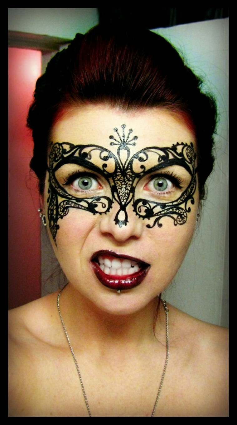 maquillage yeux costumes Halloween femme