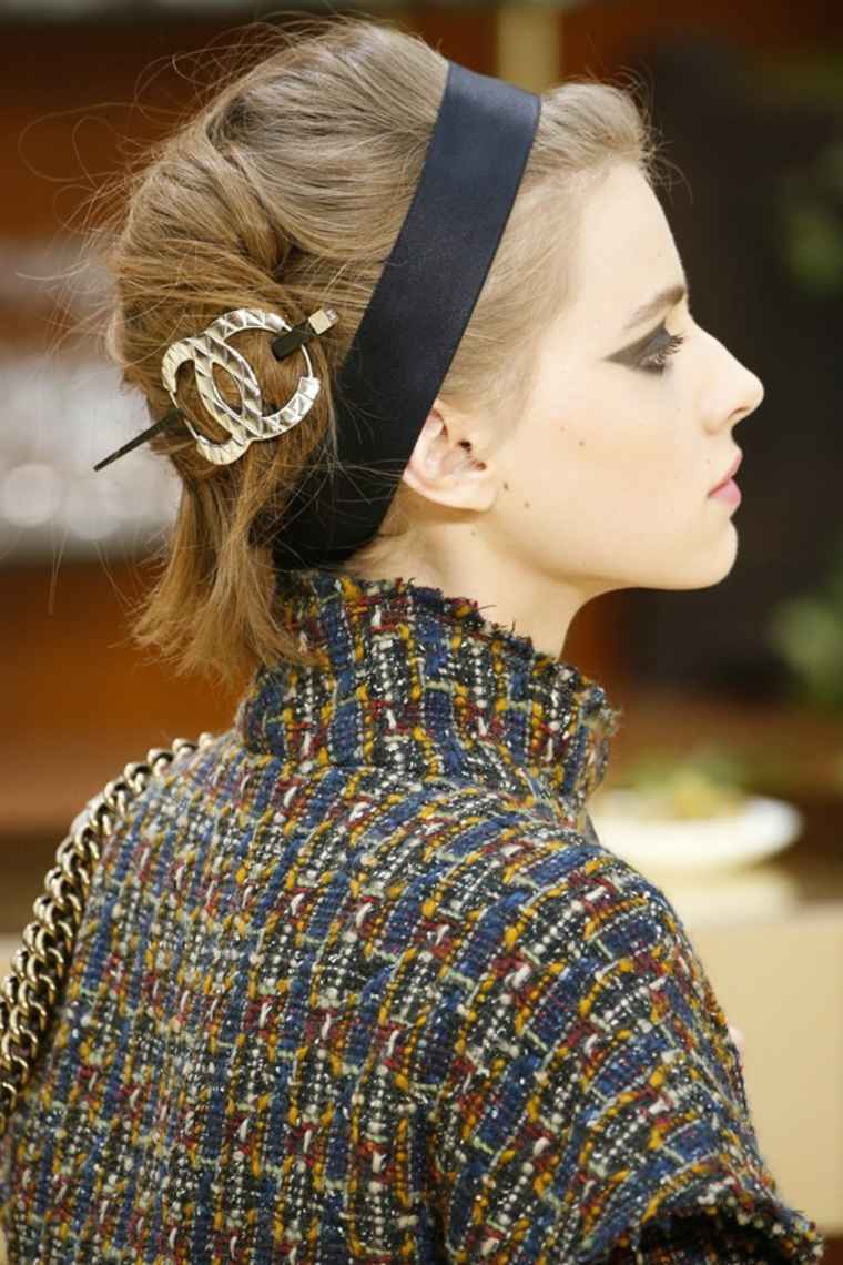 automne tendance bandeau noir look rétro design accessoire cheveux femme
