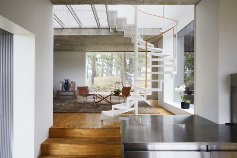 ambiance cosy idée intérieur aménagement bois parquet escalier chaise tapis beige