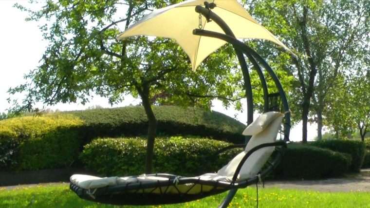 chaise suspendue jardin design