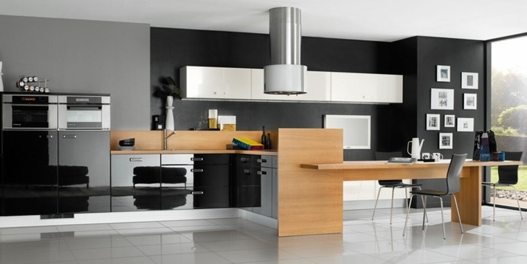 cuisine aménagement design idée table en bois hotte aspirante mobilier noir laqué design 