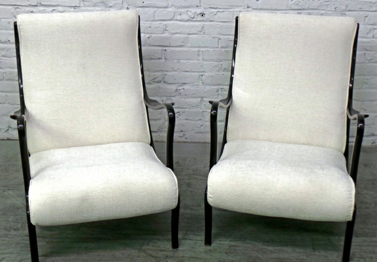 fauteuil art déco blanc accoudoirs design intérieur moderne 