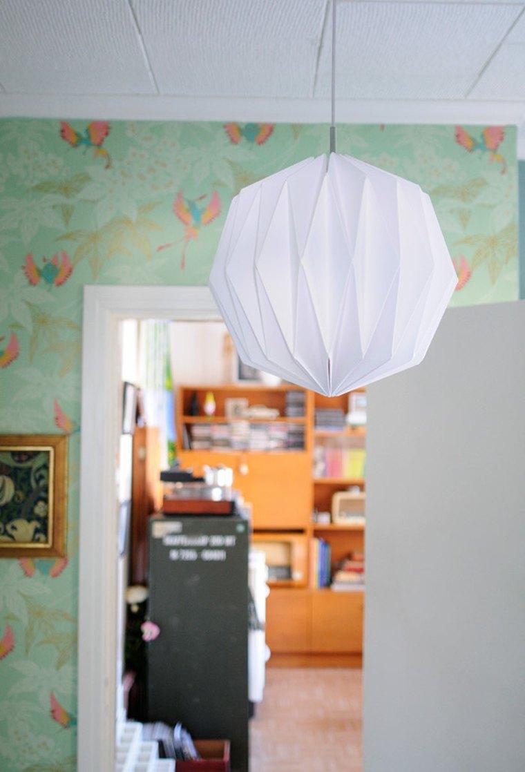abat-jour blanc papier diy idée déco mur lampadaire suspension design