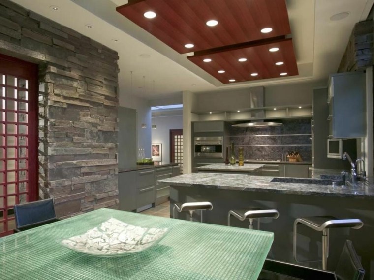 poser un faux plafond cuisine îlot central tabouret design aménagement cuisine moderne 