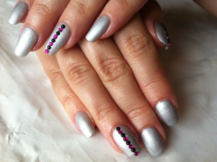 idee ongle deco nouvel an