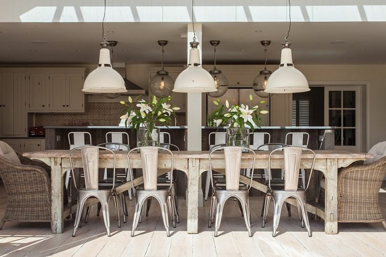 idée décoration salle à manger chaises metal