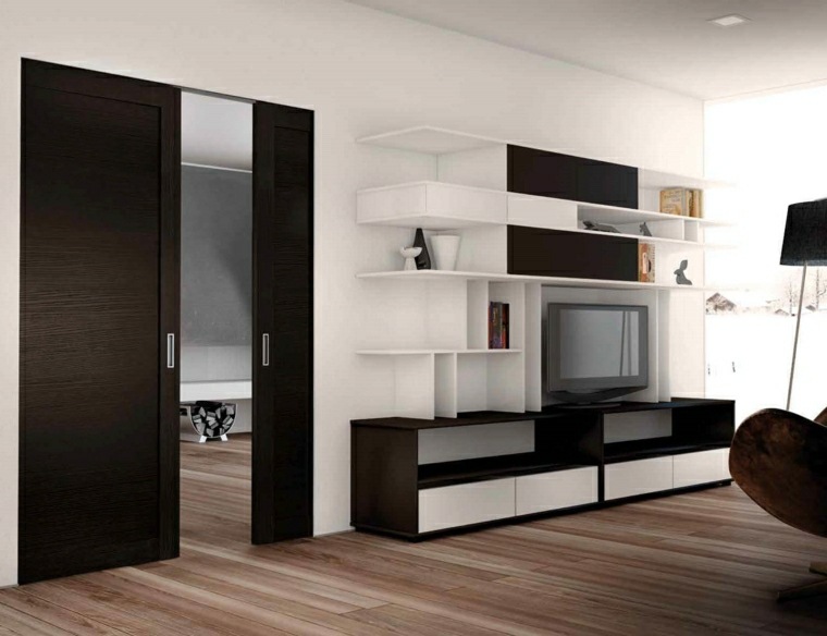 aménagement salon design bois portes coulissantes étagères blanches meuble tv 