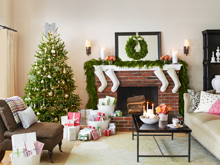 Déco sapin: 21 idées pour le somment du sapin de Noël - Designmag.fr ...
