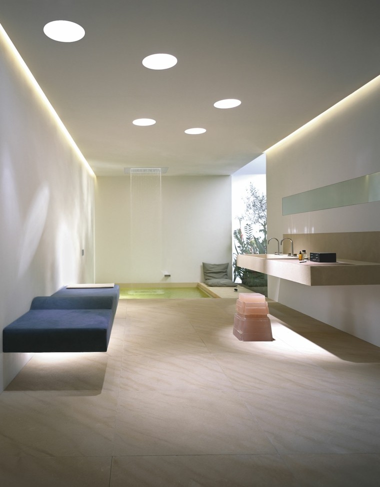 faux plafond salle de bain idée éclairage design intérieur contemporain canapé bleu