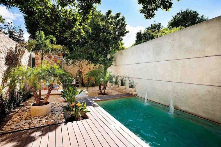 jardin intérieur maison piscine