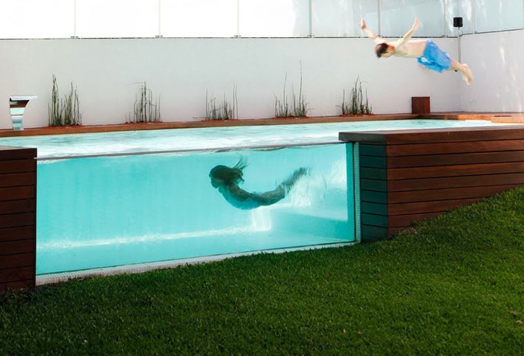 piscine transparente moderne elegane