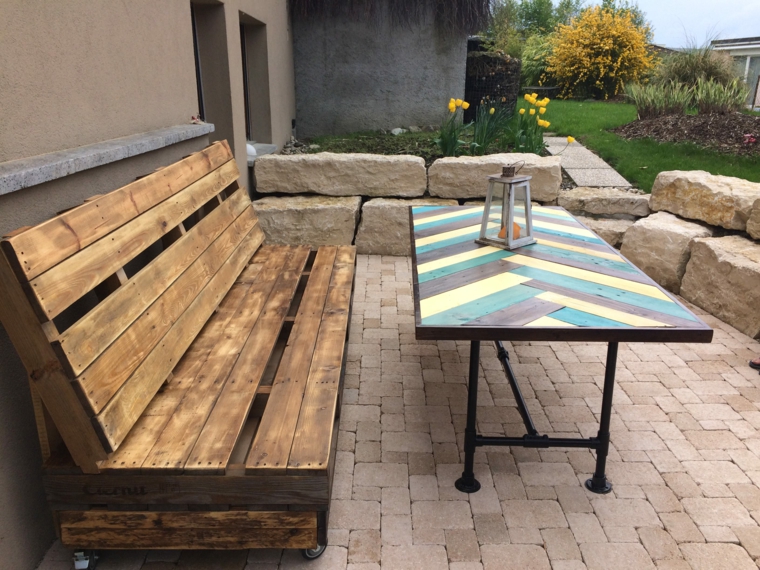 salon de jardin avec palette en bois deco terrasse exterieure