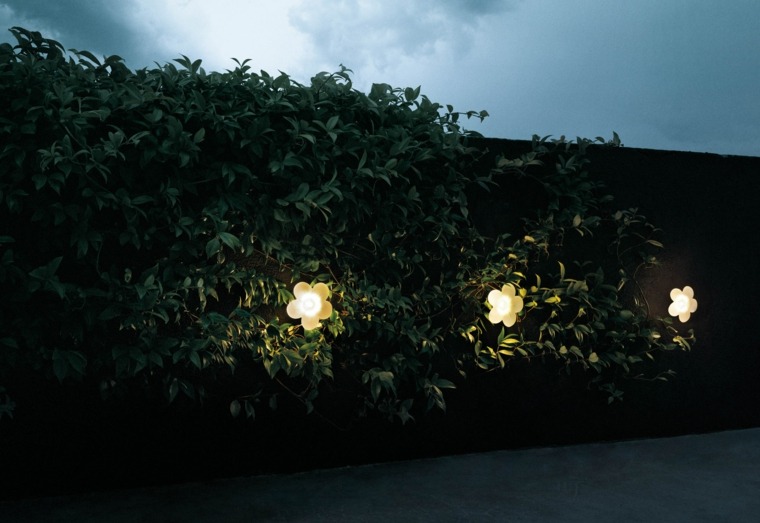 fleurs lumineuses flos idée déco jardin éclairage extérieur moderne design