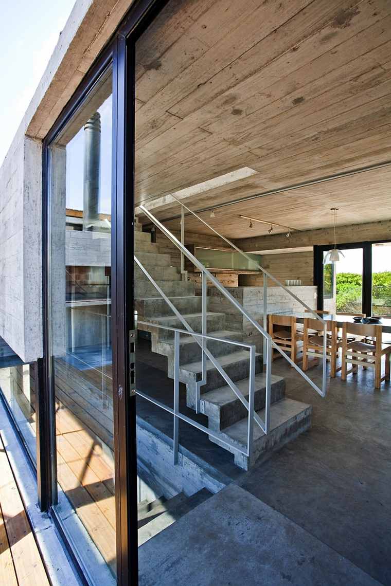 escalier béton bois design intérieur minimaliste maison