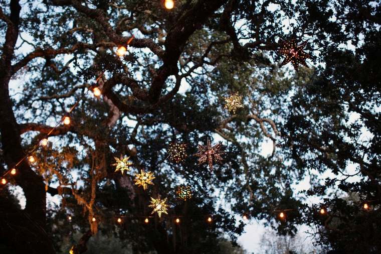 étoile lumineuse idée déco extérieur moderne jardin arbre déco extérieur éclairage