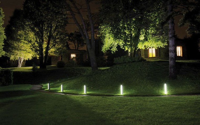 éclairage led idée extérieur moderne aménagement jardin lumière déco