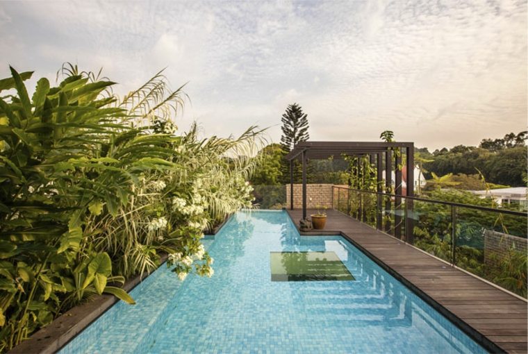 piscine en verre design aamer architects moderne